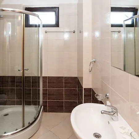 Charming 1 Bedroom For Up To 4 Guests