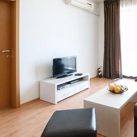 Charming 1 Bedroom For Up To 4 Guests *