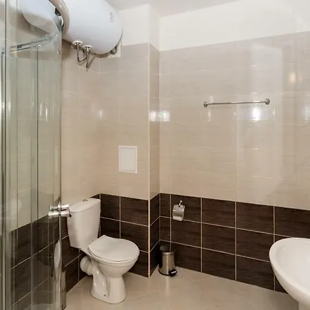 Charming 1 Bedroom For Up To 4 Guests