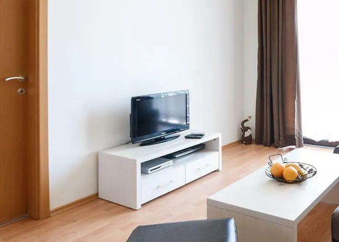 Charming 1 Bedroom For Up To 4 Guests *